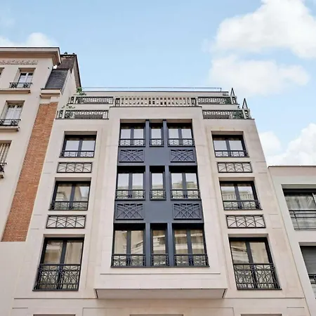 Raffinement Et Confort Dans Cette Residence A Levallois-Perret Exterior photo