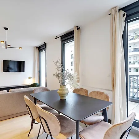 Raffinement Et Confort Dans Cette Residence A Levallois-Perret Exterior photo