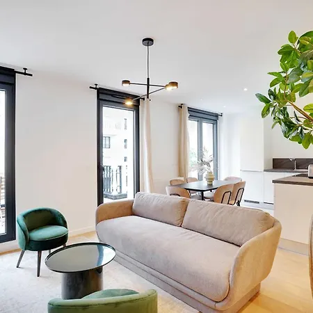 Raffinement Et Confort Dans Cette Residence A Levallois-Perret Exterior photo