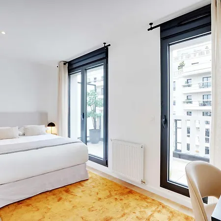 Raffinement Et Confort Dans Cette Residence A Levallois-Perret Exterior photo