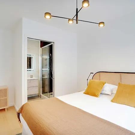 Raffinement Et Confort Dans Cette Residence A Levallois-Perret Exterior photo