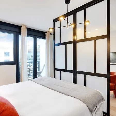 Raffinement Et Confort Dans Cette Residence A Levallois-Perret Exterior photo