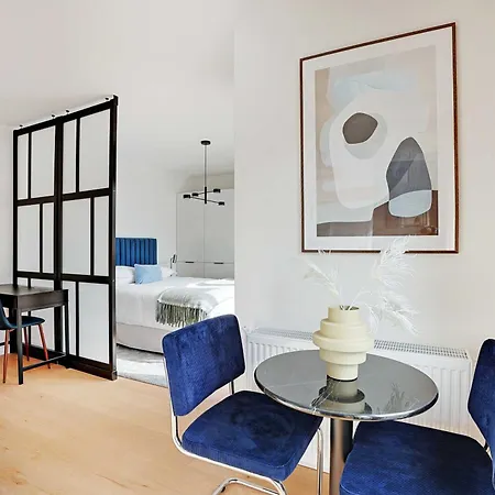 Raffinement Et Confort Dans Cette Residence A Levallois-Perret Exterior photo
