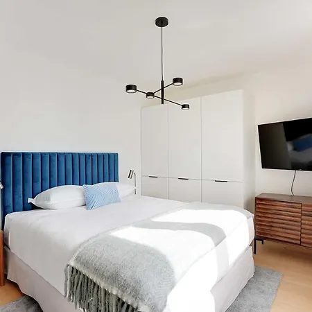 Raffinement Et Confort Dans Cette Residence A Levallois-Perret Exterior photo