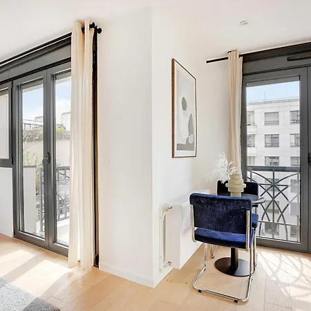 Raffinement Et Confort Dans Cette Residence A Levallois-Perret Exterior photo