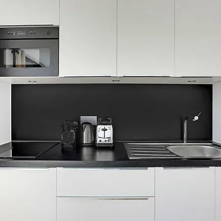 Raffinement Et Confort Dans Cette Residence A Levallois-Perret Exterior photo