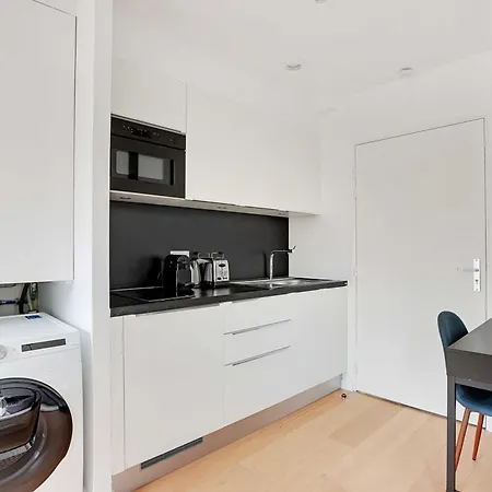 Raffinement Et Confort Dans Cette Residence A Levallois-Perret Exterior photo