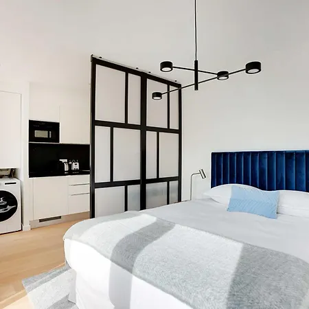 Raffinement Et Confort Dans Cette Residence A Levallois-Perret Exterior photo