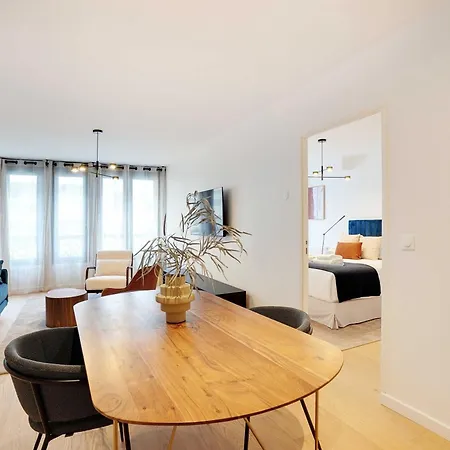 Raffinement Et Confort Dans Cette Residence A Levallois-Perret Exterior photo