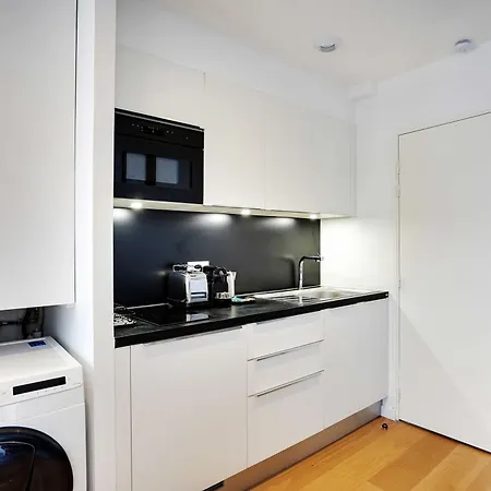 Raffinement Et Confort Dans Cette Residence A Levallois-Perret Exterior photo