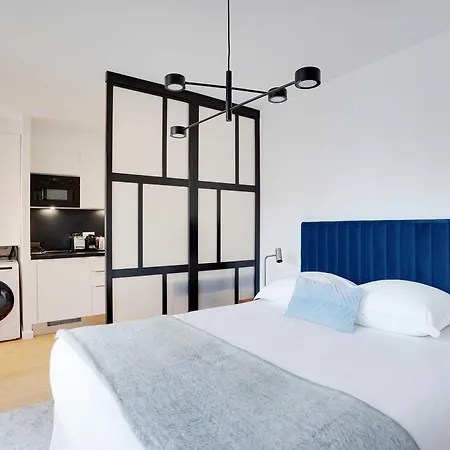 Raffinement Et Confort Dans Cette Residence A Levallois-Perret Exterior photo