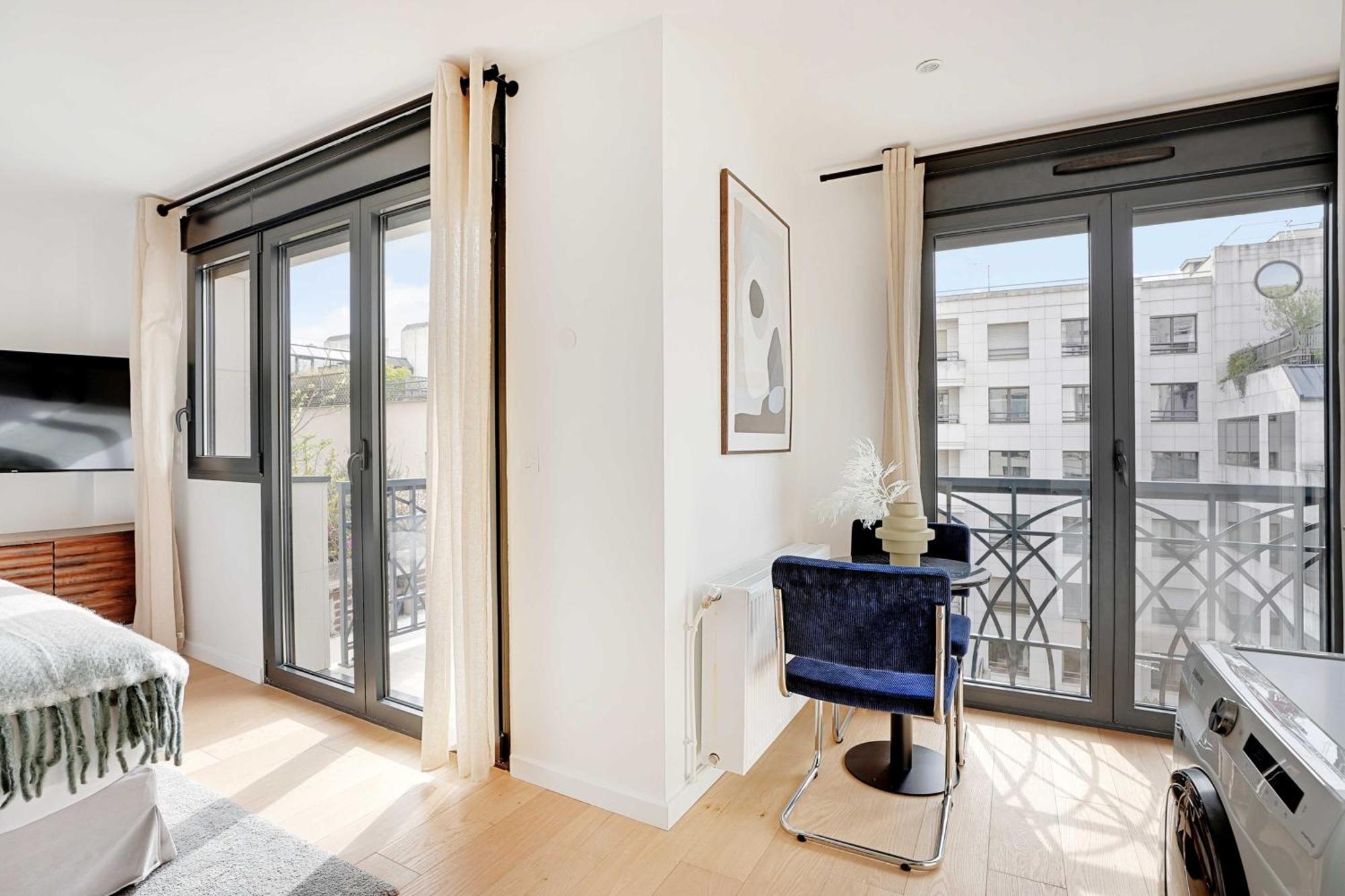 Raffinement Et Confort Dans Cette A Apartment